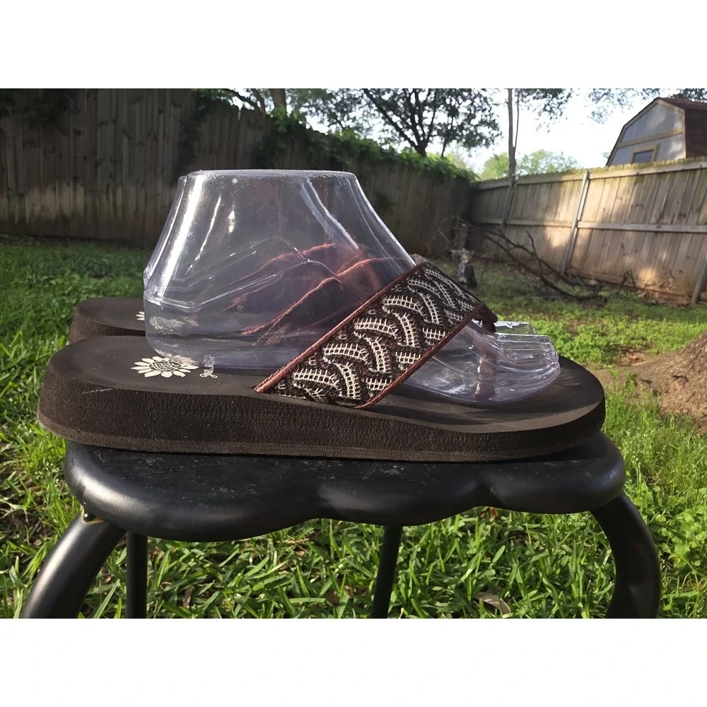 Yellow Box Flip Flops Brown Geometric Sequin Shiny Diagonal Wedge Sandals Pepper - Picture 6 of 9